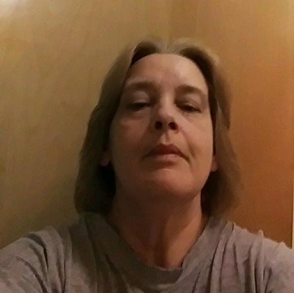 Meet your Posher, Tonia - Picture 1 of 1